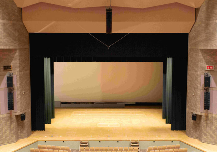 LA_May_Theater_2