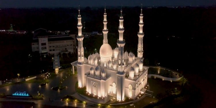 L-Acoustics Syva and X Series Ensure Speech Clarity for At-Thohir Mosque Congregation