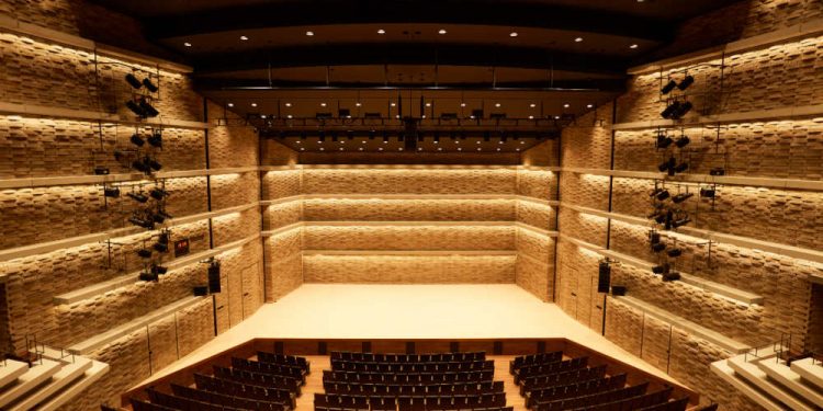The New Hirakata Performing and Visual Arts Centre Fitted with L-Acoustics Kiva II