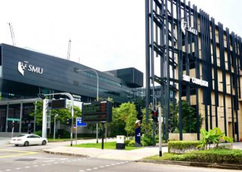 Large and Vivid Images Engage Students at the Singapore Management University