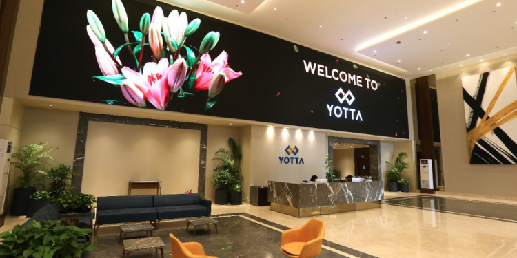 Delta Displays Sets Up Massive LED Display at Yotta NM1 Data Center