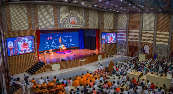 Renkus-Heinz Allows BAPS to Ensure Spiritual Leaders are Heard by All