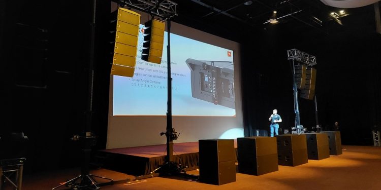 Electronics & Engineering and HARMAN Professional Launch JBL SRX900 Series in Singapore