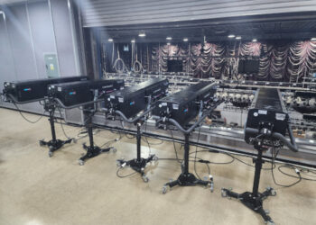 Robert Juliat Arthur LT Followspots in a First for Seoul Broadcasting System