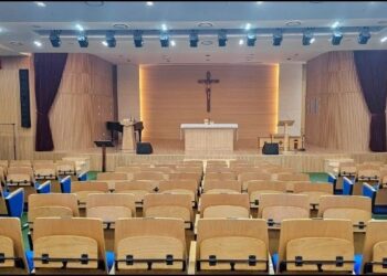 Worshippers Celebrate with KV2 at Maris Stella in South Korea