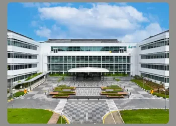 Extron NAV System Powers Flexible Three-Room Divisible Classroom at Curtin Singapore