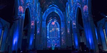 Historic Afghan Church in Mumbai Creates an Immersive Spectacle